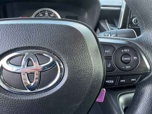 Used 2021 Toyota Corolla LE image 14