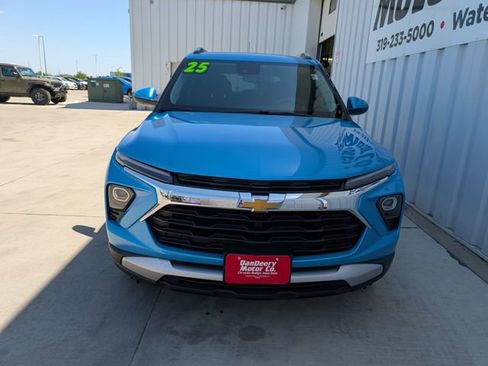 Used 2025 Chevrolet TrailBlazer LT AWD/4WD image 33