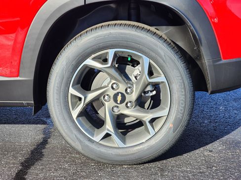 New 2026 Chevrolet Trax LT image 9