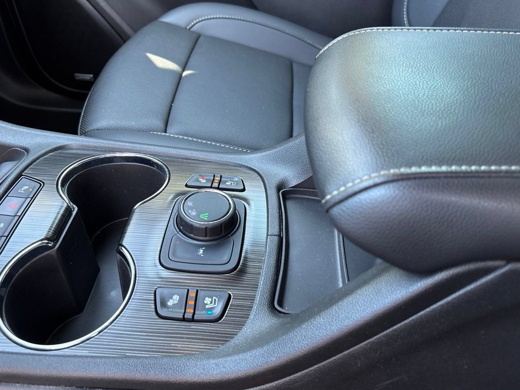 Used 2023 GMC Acadia SLT w/ Elevation Edition FWD image 36