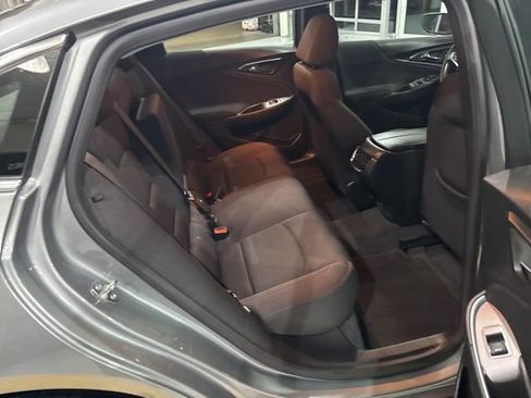 Used 2024 Chevrolet Malibu LT image 34