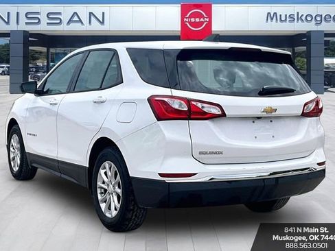 Used 2018 Chevrolet Equinox LS FWD image 4