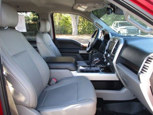 Used 2016 Ford F150 Lariat w/ Equipment Group 502A Luxury AWD/4WD image 18