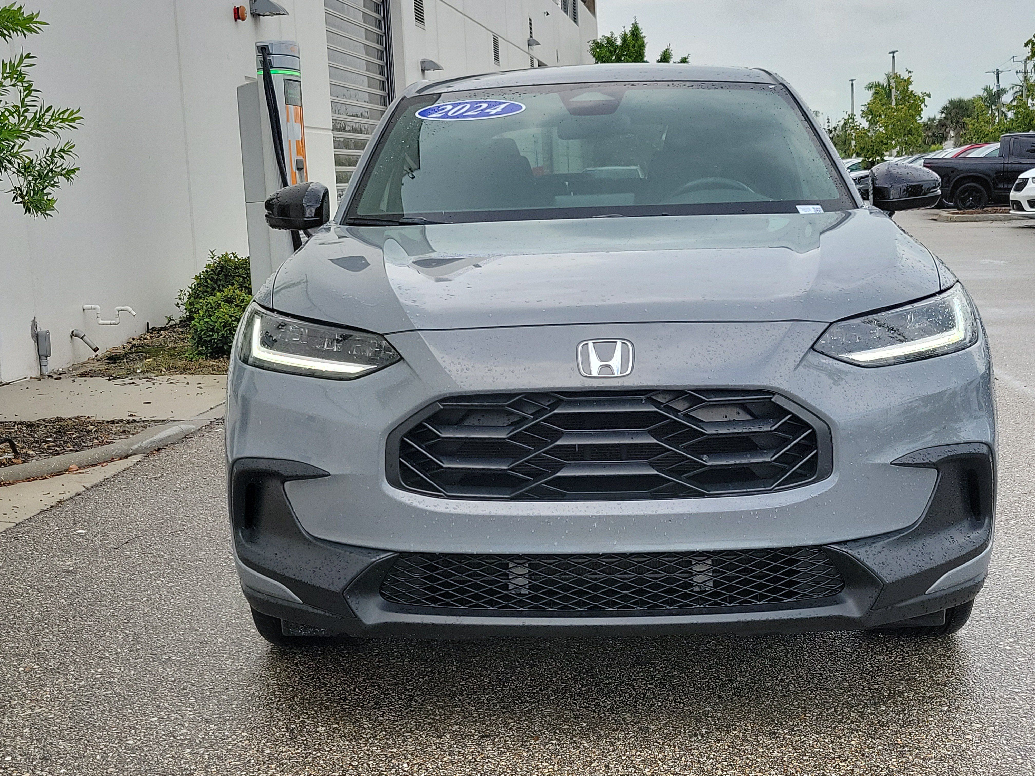 Used 2024 Honda HR-V Sport image 2