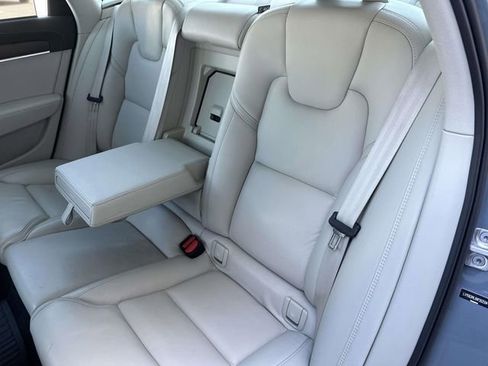 Used 2022 Volvo S90 B6 Inscription w/ Advanced Package image 31