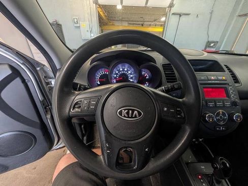 Used 2012 Kia Soul FWD image 33