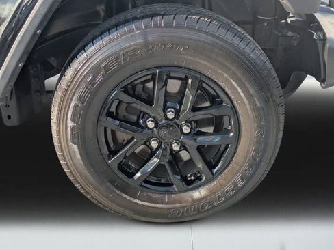 Used 2022 Jeep Gladiator Sport image 24