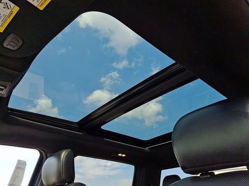 Used 2018 Ford F150 Lariat w/ Equipment Group 502A Luxury image 13