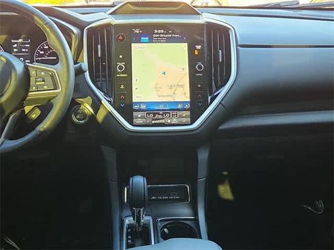 Used 2023 Subaru Ascent Limited w/ Technology Package image 29