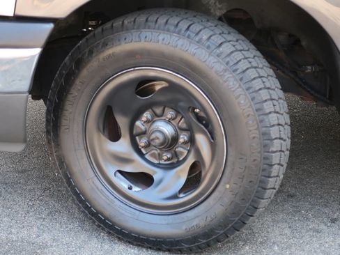 Used 2003 Ford F150 XL RWD image 5