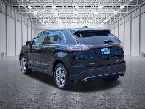 Used 2016 Ford Edge Titanium w/ Technology Package AWD/4WD image 3