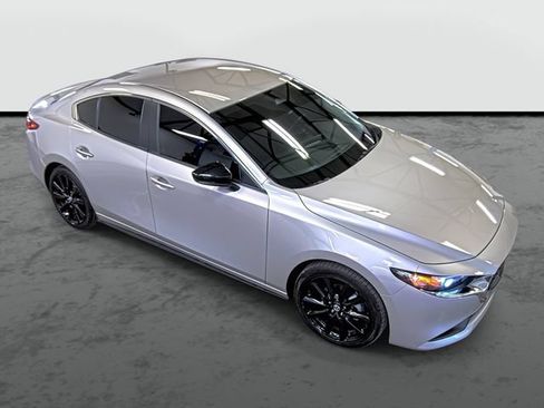 Used 2024 MAZDA MAZDA3 s FWD image 5