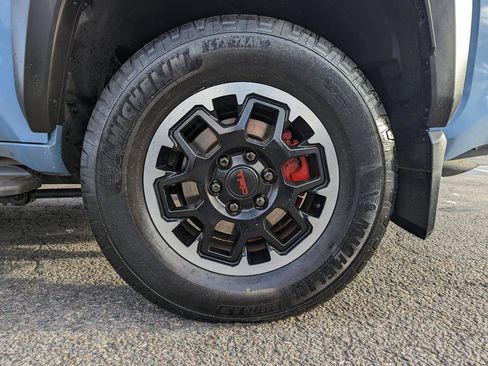 Used 2025 Toyota 4Runner TRD Off-Road AWD/4WD image 51