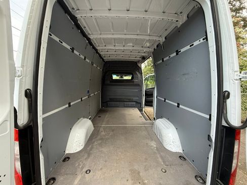 Used 2021 Mercedes-Benz Sprinter 2500 image 11