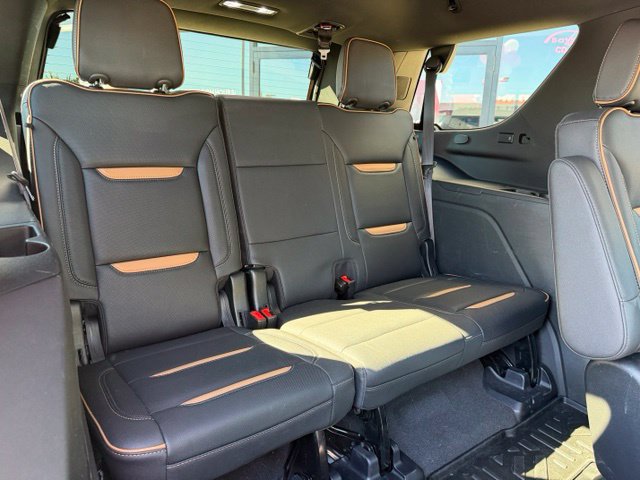 Used 2023 GMC Yukon AT4 w/ AT4 Premium Plus Package AWD/4WD image 24