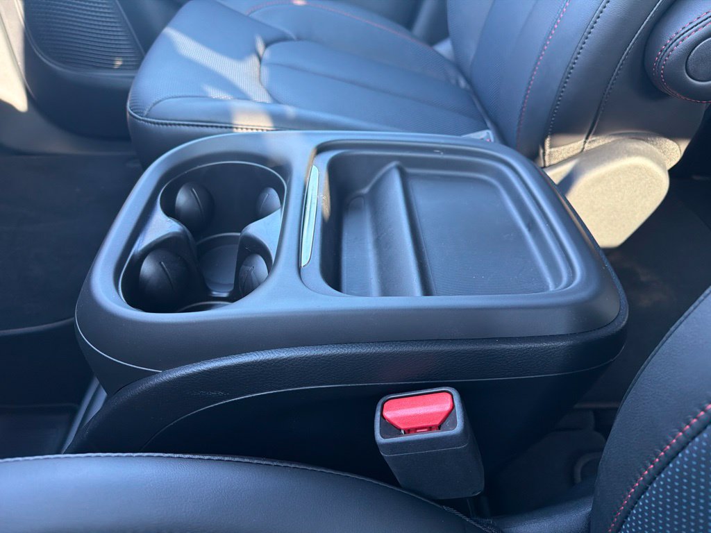 New 2027 Chrysler Pacifica Select FWD image 11