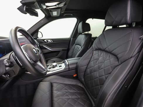 Certified 2025 BMW X5 M60i image 11