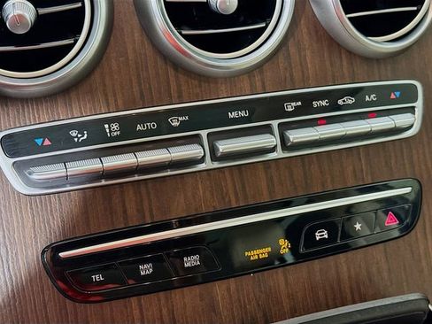 Used 2020 Mercedes-Benz GLC 300 image 18