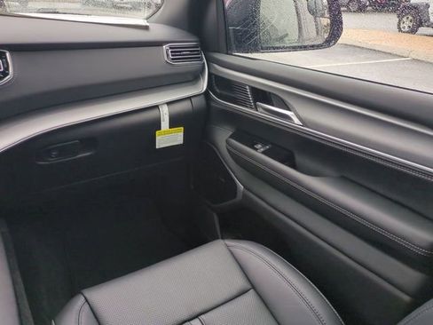 New 2026 Jeep Grand Wagoneer Limited image 17