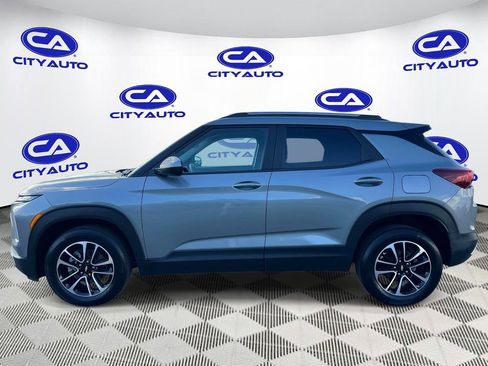 Used 2025 Chevrolet TrailBlazer LT AWD/4WD image 6