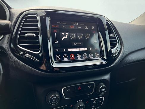 Used 2018 Jeep Compass Limited AWD/4WD image 41