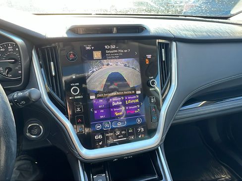 Used 2022 Subaru Outback Limited image 32