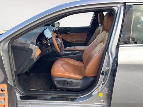 Used 2019 Toyota Avalon Limited w/ All Weather Liner Package image 9