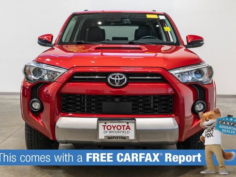 Used 2022 Toyota 4Runner TRD Off-Road Premium AWD/4WD image 2