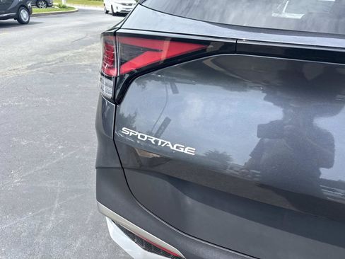 Used 2023 Kia Sportage EX FWD image 5