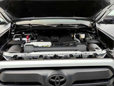 Used 2024 Toyota Tundra Limited image 15