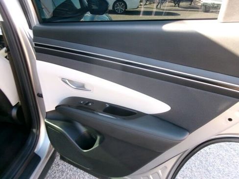 Used 2023 Hyundai Tucson Limited image 23