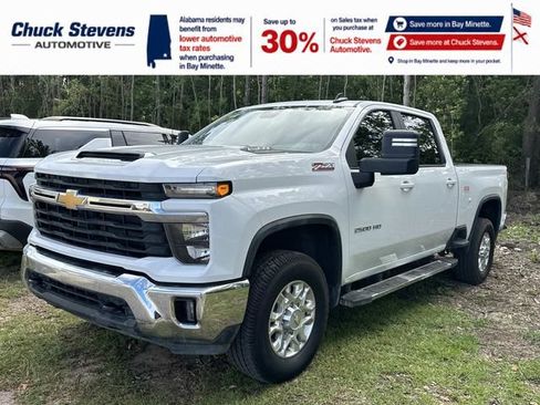 Used 2025 Chevrolet Silverado 2500 LT AWD/4WD image 4