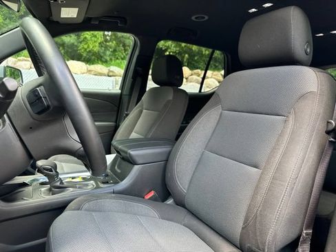 Used 2023 Chevrolet Traverse LT FWD image 10