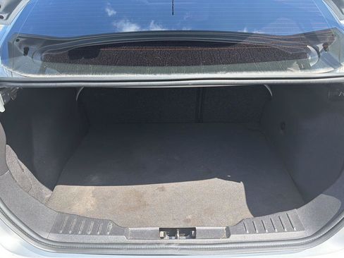 Used 2018 Ford Focus SE FWD image 19