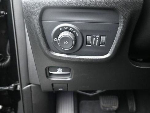 New 2025 Jeep Grand Cherokee Overland w/ Adv Protech Group III image 31