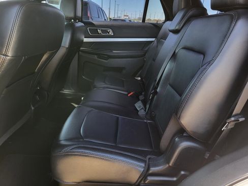 Used 2017 Ford Explorer XLT w/ Equipment Group 202A image 13