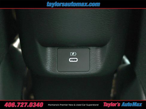 New 2025 Nissan Versa SV w/ Trunk Package image 22