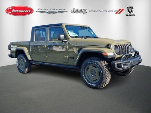 New 2026 Jeep Gladiator Willys AWD/4WD image 1