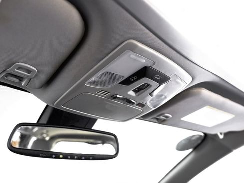 Used 2019 Toyota Sienna XLE w/ XLE Navigation Package image 26