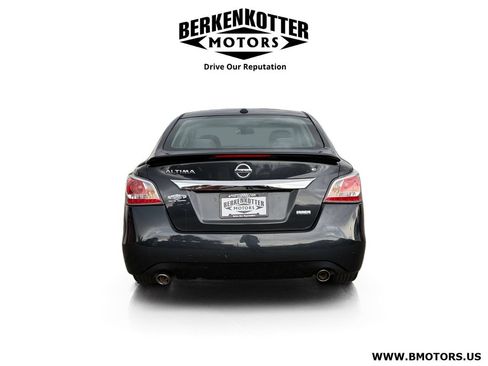 Used 2015 Nissan Altima 2.5 S w/ Special Edition Package FWD image 4