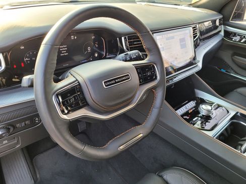 New 2023 Jeep Grand Wagoneer Series III image 11