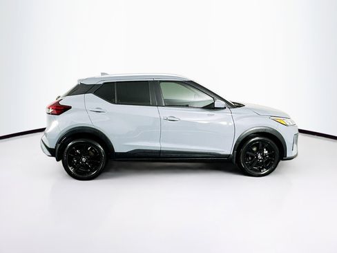 Used 2024 Nissan Kicks SV image 10