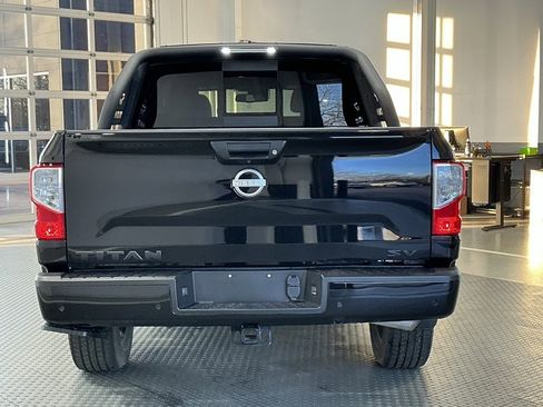 Used 2024 Nissan Titan SV w/ SV Bronze Edition Package image 3