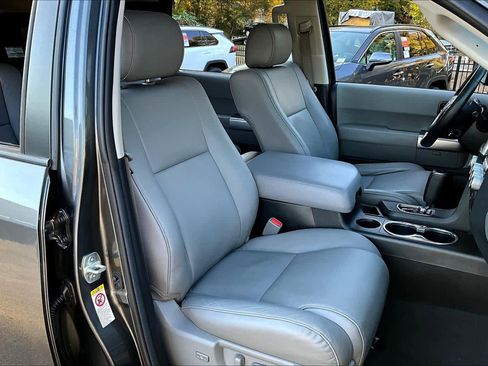 Used 2021 Toyota Sequoia Limited image 8
