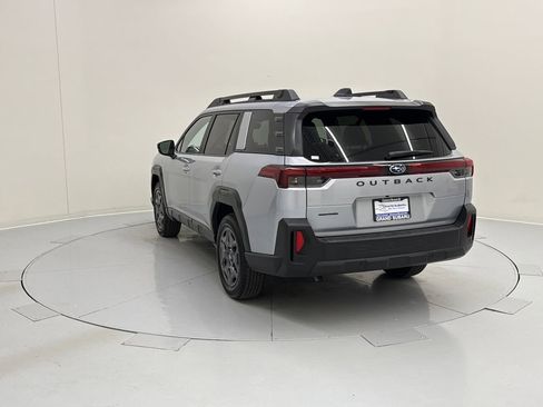Used 2026 Subaru Outback Premium AWD/4WD image 3