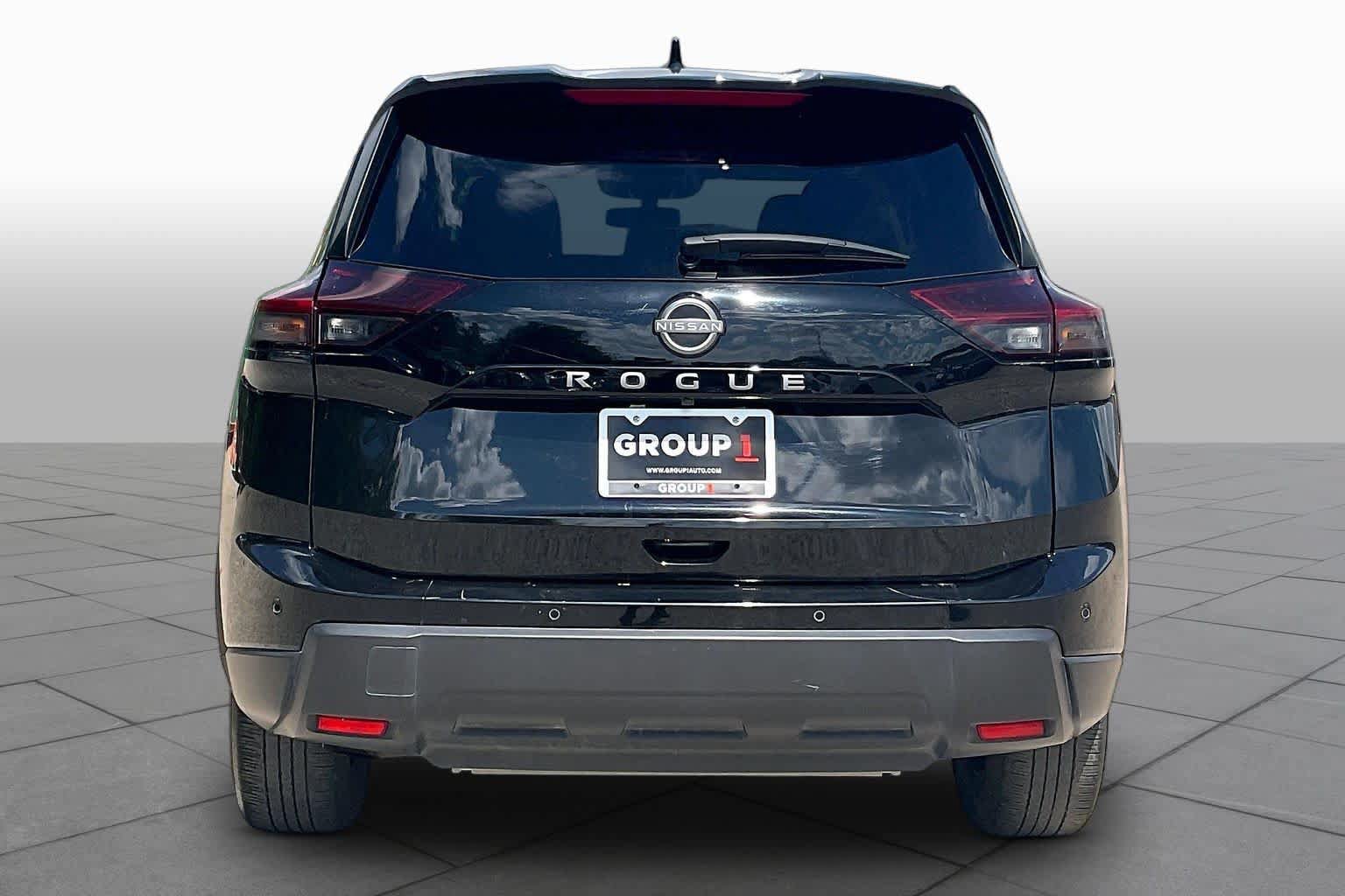 Used 2025 Nissan Rogue SV FWD image 5