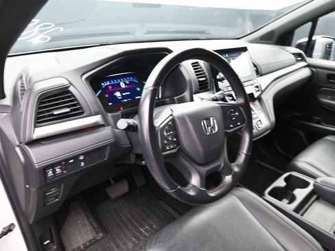 Used 2023 Honda Odyssey Sport image 12