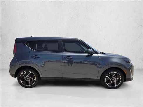 Used 2023 Kia Soul EX FWD image 4