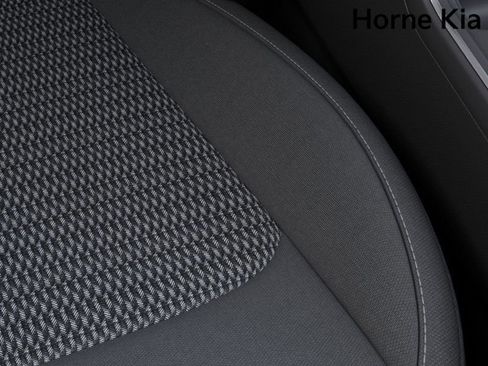 New 2025 Kia Sorento LX image 24