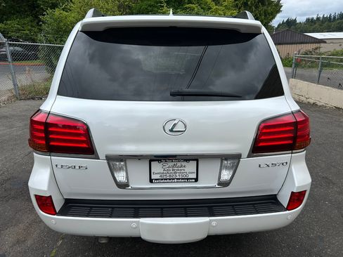Used 2010 Lexus LX 570 4WD image 6